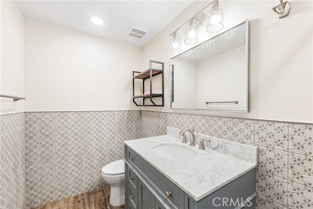 423 Joliet Avenue, Huntington Beach CA: https://media.crmls.org/medias/68202ac7-e138-401e-a6f0-33463f463279.jpg