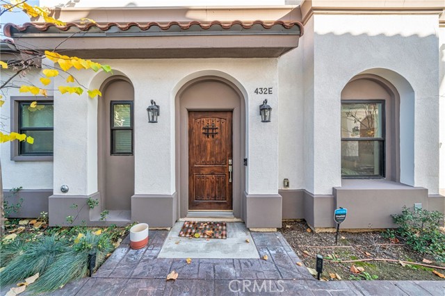 Detail Gallery Image 2 of 35 For 432 S Alhambra #E,  Monterey Park,  CA 91755 - 3 Beds | 3 Baths