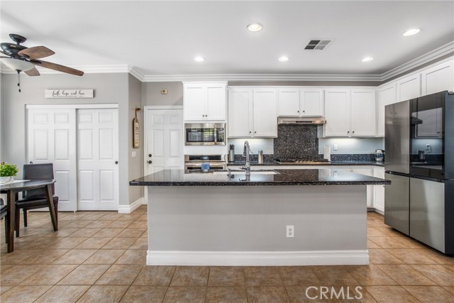 Detail Gallery Image 23 of 49 For 33070 Bradcliff Ct, Yucaipa,  CA 92399 - 4 Beds | 2/1 Baths