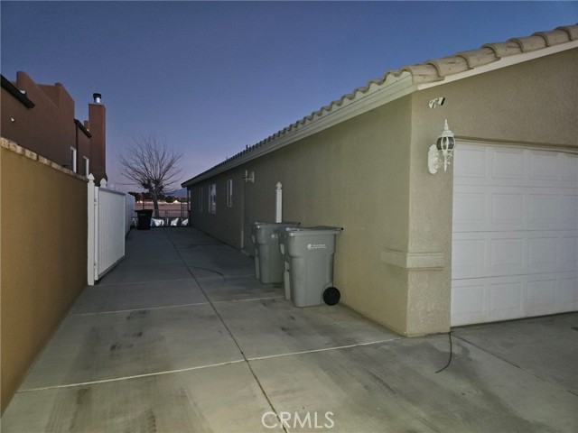 Detail Gallery Image 13 of 14 For 12875 Riverview Dr, Victorville,  CA 92395 - 3 Beds | 2 Baths