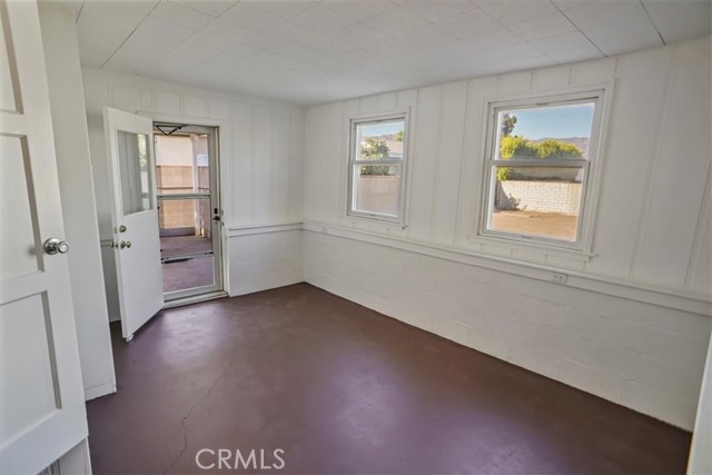 2026 N Evergreen Street, Burbank CA: https://media.crmls.org/medias/6821311f-543b-43ef-9b64-192f61f99f23.jpg