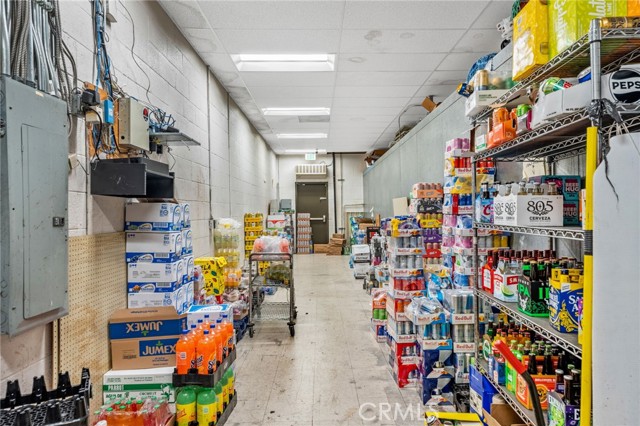 3200 Mission Avenue, Oceanside CA: https://media.crmls.org/medias/682169ac-0135-4c3a-9074-83d1af056610.jpg