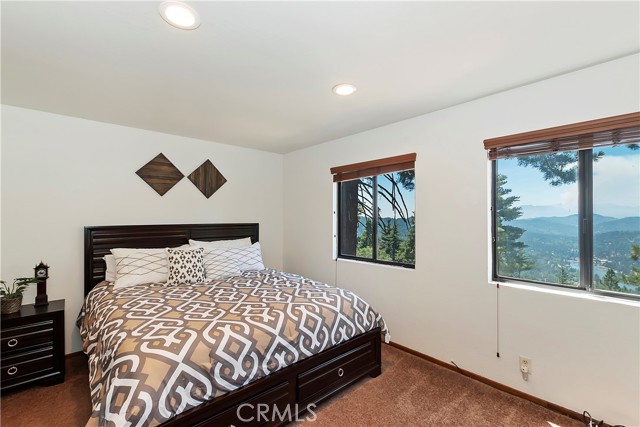 Detail Gallery Image 15 of 27 For 824 Pine Trl, Twin Peaks,  CA 92391 - 2 Beds | 2 Baths