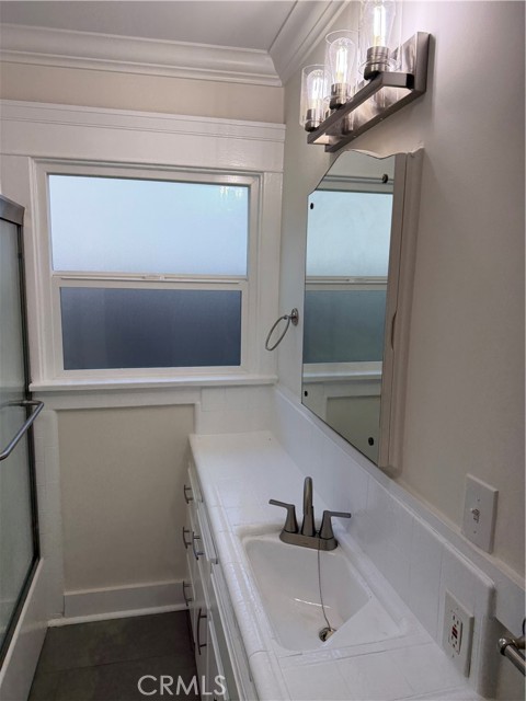 Detail Gallery Image 13 of 22 For 1305 E 17th, Long Beach,  CA 90813 - 2 Beds | 1 Baths