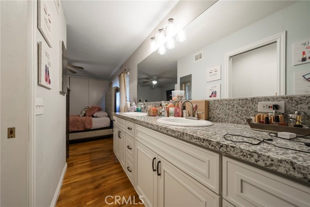 Detail Gallery Image 21 of 48 For 14215 Canterbury Dr, Victorville,  CA 92395 - 3 Beds | 2 Baths