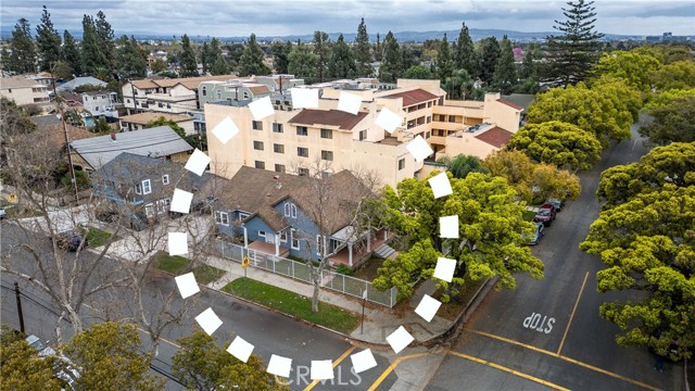 Detail Gallery Image 10 of 10 For 201 S Orange Ave, Santa Ana,  CA 92701 - 4 Beds | 2 Baths