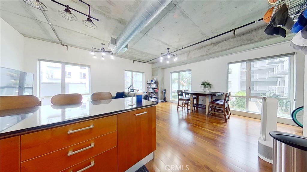 645 W 9th Street 331, Los Angeles, CA 90015