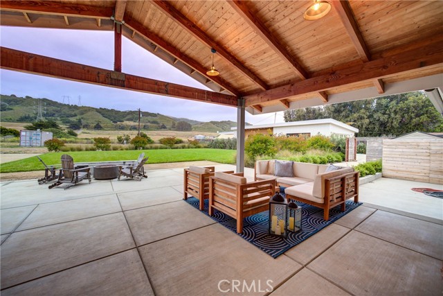 2289 Falcon Ridge Lane, Los Osos CA: https://media.crmls.org/medias/6822da3a-24a3-4ece-989f-7333cfc5ba16.jpg