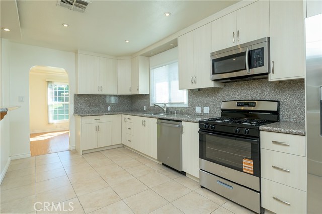 Detail Gallery Image 21 of 58 For 2111 N Verdugo, Glendale,  CA 91208 - 2 Beds | 2 Baths