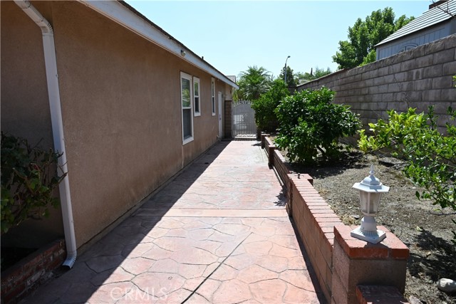 26320 Antonio Circle, Loma Linda CA: https://media.crmls.org/medias/6824c2ee-c248-4305-9c25-6ff5fdbe00d4.jpg