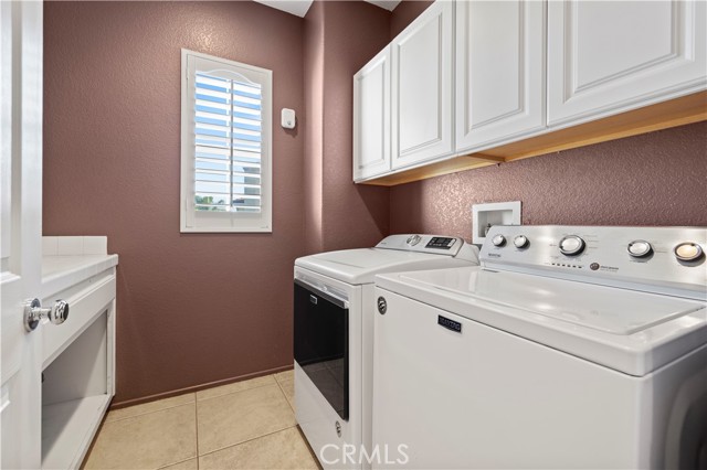 Detail Gallery Image 15 of 34 For 24303 Las Palmas St, Valencia,  CA 91355 - 4 Beds | 3 Baths
