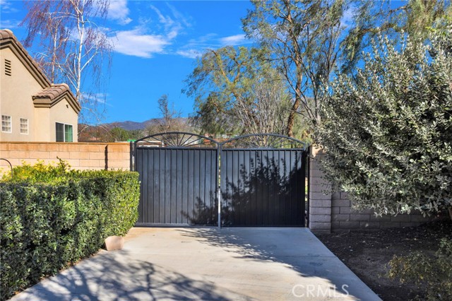 Detail Gallery Image 4 of 75 For 40590 Lincoln, Cherry Valley,  CA 92223 - 4 Beds | 3/1 Baths