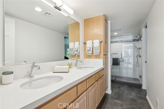 8351 Kentland Avenue, West Hills CA: https://media.crmls.org/medias/6825fc27-8b13-4b00-8d8e-36b1a7112876.jpg