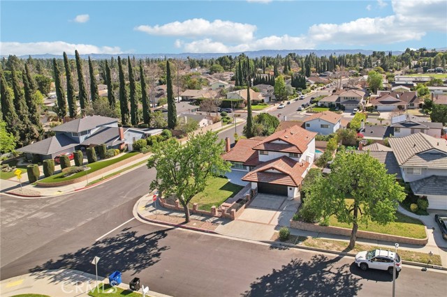19040 Celtic Street, Porter Ranch CA: https://media.crmls.org/medias/68267761-78e7-41eb-9305-f6aed68af8e3.jpg