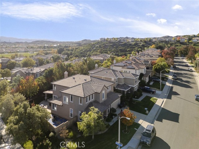 Detail Gallery Image 10 of 43 For 23806 Mission Puebla, Valencia,  CA 91354 - 5 Beds | 3/1 Baths