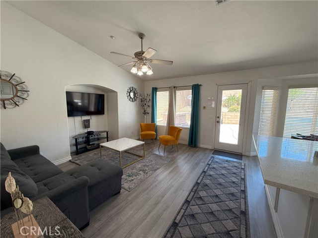 Detail Gallery Image 32 of 50 For 7665 Poppy Ln, Fontana,  CA 92336 - 4 Beds | 2 Baths