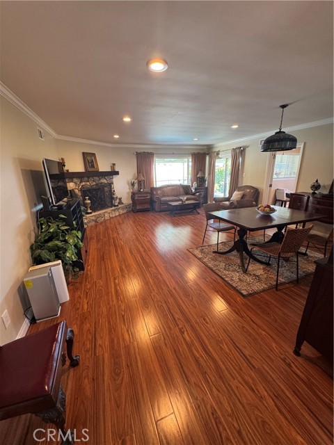 2414 Robalo Avenue, San Pedro CA: https://media.crmls.org/medias/6827890d-c3d2-4df6-9b6b-14c8b24c5baf.jpg