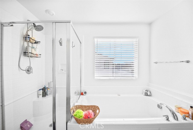 5066 Banjo Way, Hemet CA: https://media.crmls.org/medias/6828d524-cef5-4c4d-8e34-b58e686a77da.jpg