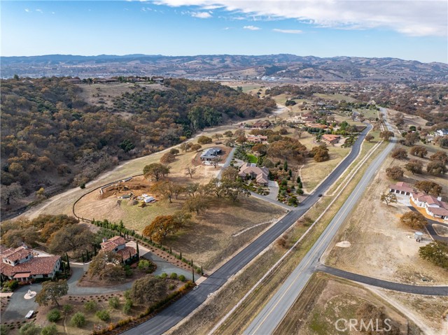 Detail Gallery Image 13 of 20 For 2725 Warm Springs Ln, Templeton,  CA 93465 - – Beds | – Baths