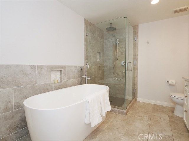 Beautifully upgraded Master Bathroom