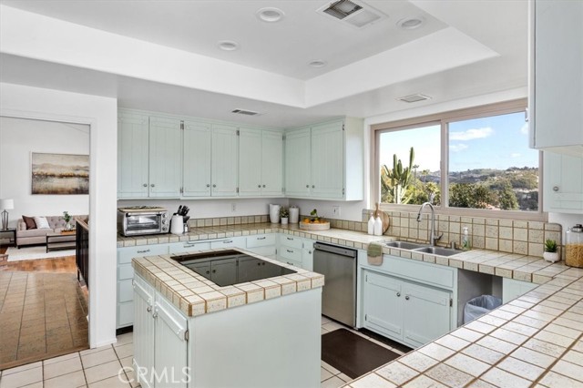 Detail Gallery Image 12 of 40 For 3240 Skycrest Dr, Fallbrook,  CA 92028 - 3 Beds | 2/1 Baths