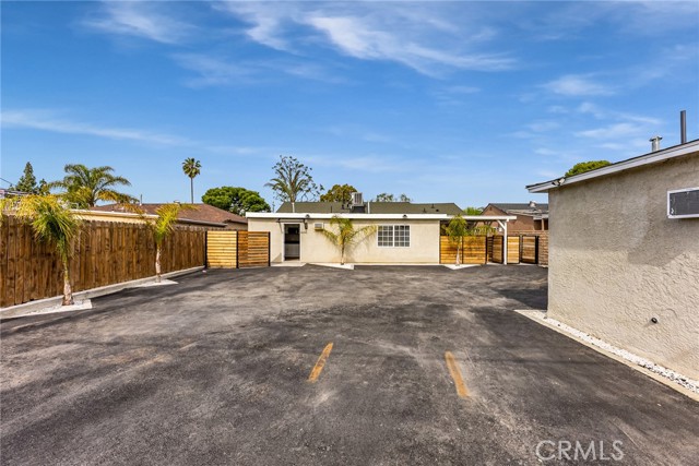 Detail Gallery Image 10 of 14 For 12008 Roscoe Blvd, North Hollywood,  CA 91605 - 0 Beds | 1 Baths