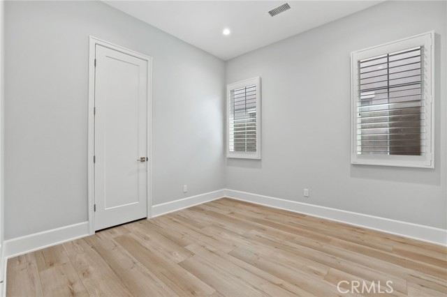 211 Fiore, Irvine CA: https://media.crmls.org/medias/682a32be-af96-463a-a575-c7bbeb710a54.jpg
