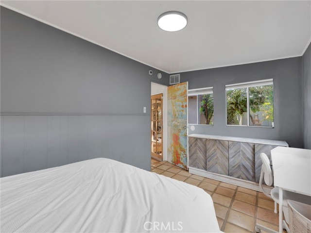 6033 Fulcher photo 16