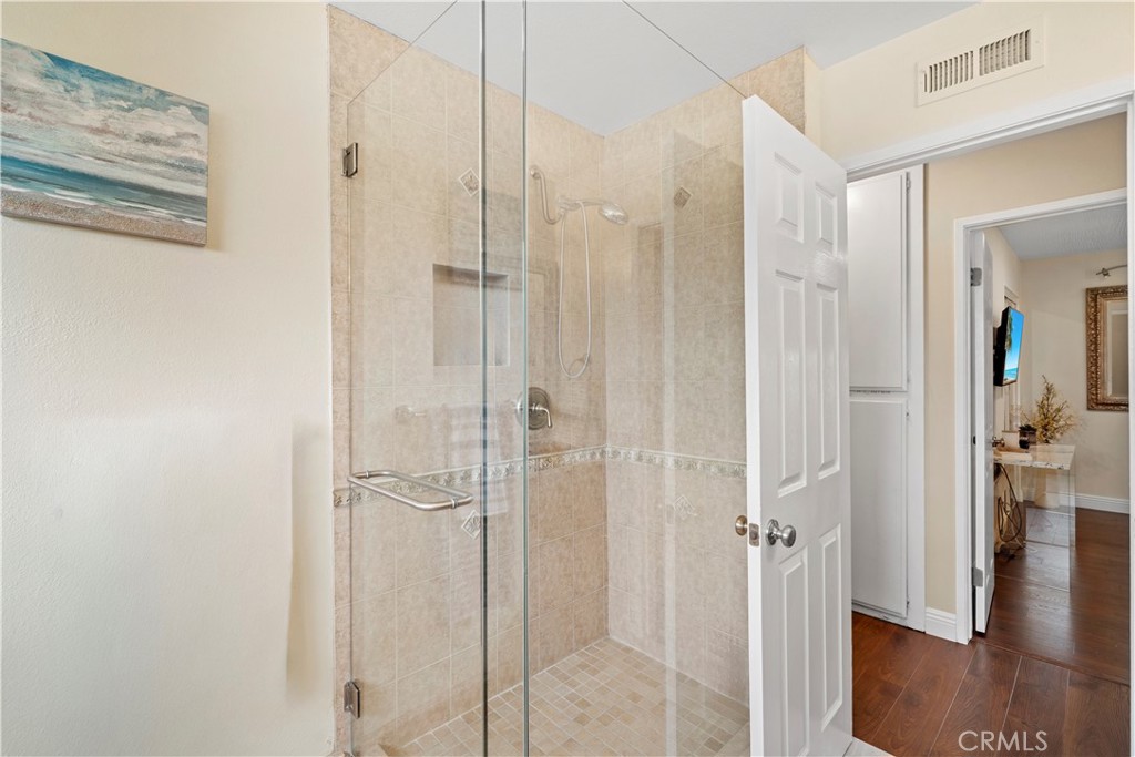 MLS #OC25267288 image #33