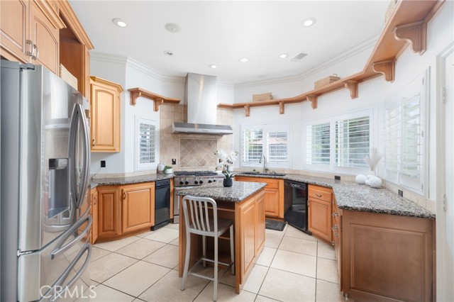 Image 12 of 75 For 30550 Stein Way