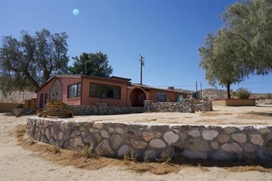 35535 State Highway 18, Lucerne Valley, California 92356, ,Commercial Sale,For Sale,35535 State Highway 18,CRIV23186867