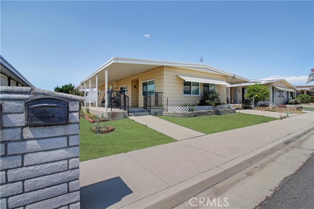 1180 Camino Del Rancho, Hemet CA: https://media.crmls.org/medias/682d0cef-8579-4edb-a3e6-b166e16d3dbd.jpg