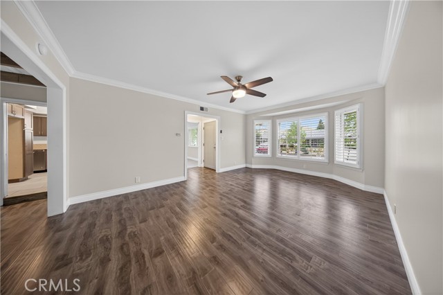 Detail Gallery Image 26 of 32 For 6906 Mclennan Ave, Lake Balboa,  CA 91406 - 3 Beds | 3 Baths