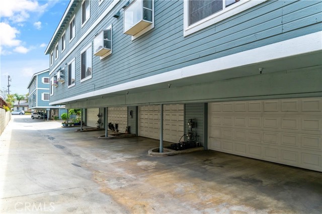 Detail Gallery Image 41 of 45 For 119 N Alhambra Ave #D,  Monterey Park,  CA 91755 - 3 Beds | 3 Baths