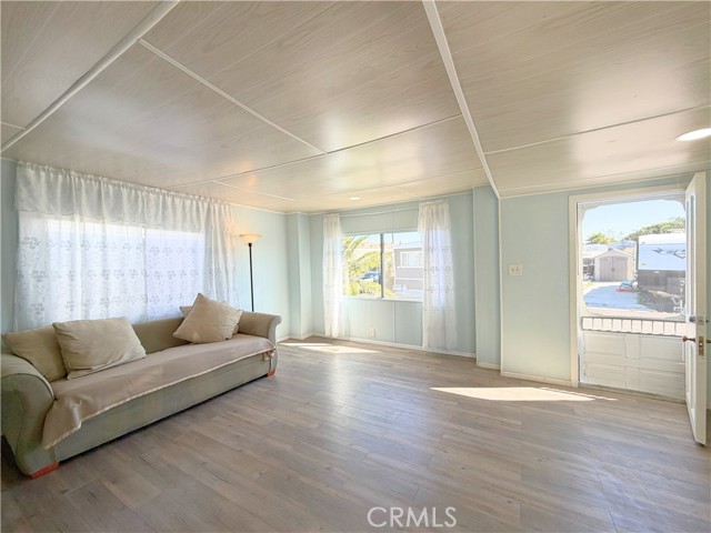 Front Image Thumbnail for CRPW26055019