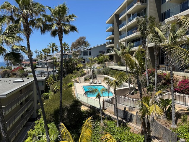 Detail Gallery Image 8 of 24 For 31755 Coast Highway #406, Laguna Beach,  CA 92651 - 2 Beds | 2 Baths
