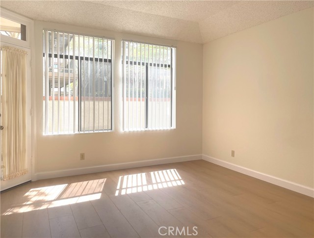 Detail Gallery Image 8 of 23 For 2563 Plaza Del Amo #109, Torrance,  CA 90503 - 2 Beds | 2/1 Baths