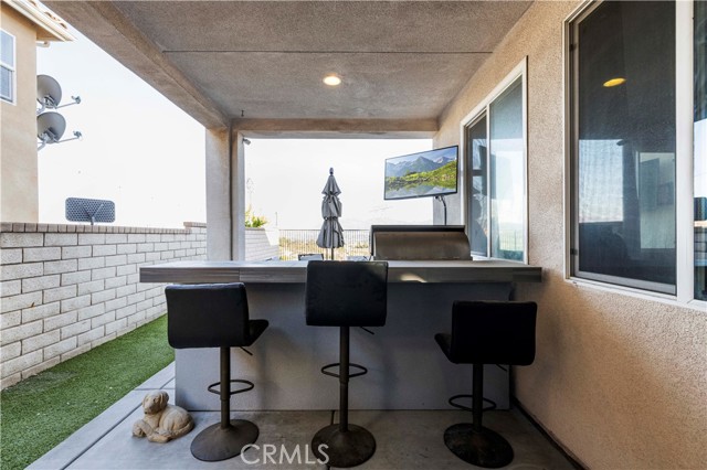 20556 Suzie Lane, Saugus CA: https://media.crmls.org/medias/6830ee7e-e957-44cb-9876-fdc334339f75.jpg