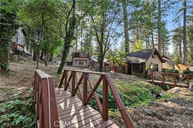 373 Redwood Lane, Crestline CA: https://media.crmls.org/medias/68316b18-e74e-4535-8957-74e9074f94ee.jpg
