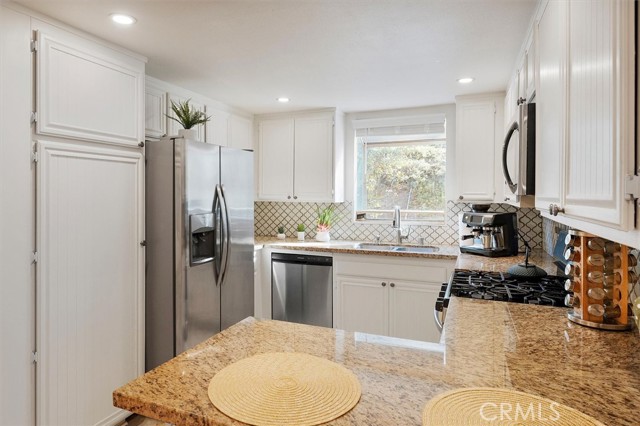 Detail Gallery Image 10 of 35 For 20334 Rue Crevier #621,  Canyon Country,  CA 91351 - 2 Beds | 2 Baths