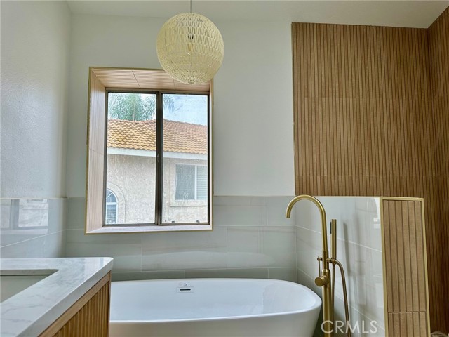 Detail Gallery Image 14 of 31 For 2211 Park Vista Ln, Chino Hills,  CA 91709 - 4 Beds | 2/1 Baths
