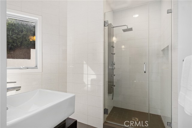 Detail Gallery Image 21 of 40 For 901 Summit Dr, Laguna Beach,  CA 92651 - 4 Beds | 3 Baths