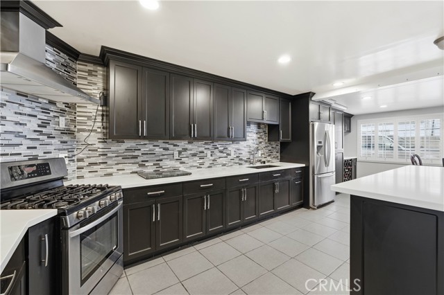 Detail Gallery Image 7 of 43 For 12232 Truesdale, Sun Valley,  CA 91352 - 5 Beds | 4 Baths