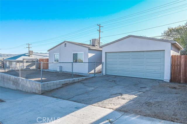 Detail Gallery Image 1 of 1 For 313 Maxine Ave, Barstow,  CA 92311 - 4 Beds | 2 Baths