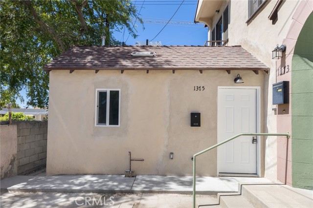 Detail Gallery Image 2 of 15 For 1375 N Mentor Ave, Pasadena,  CA 91104 - 2 Beds | 2 Baths