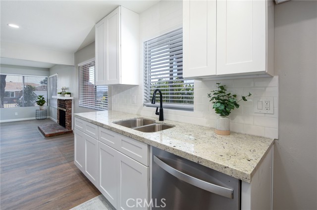 15195 Kingsway Drive, Lake Elsinore CA: https://media.crmls.org/medias/6833cd78-08f4-4272-ab7e-9053309f1975.jpg