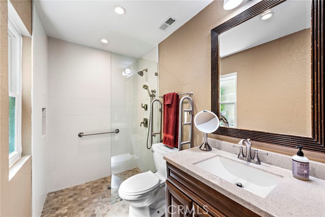 Detail Gallery Image 26 of 46 For 604 Avenida Acapulco, San Clemente,  CA 92672 - 5 Beds | 3/1 Baths