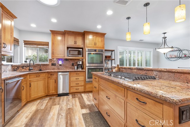 Detail Gallery Image 11 of 73 For 1856 Southfork Pl, Paso Robles,  CA 93446 - 3 Beds | 4 Baths