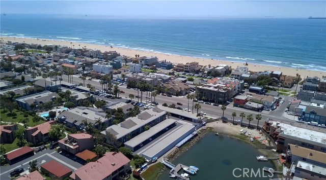 16685 S Pacific Avenue, Sunset Beach CA: https://media.crmls.org/medias/68347ed5-5725-441c-bfa0-6e3678a3040f.jpg