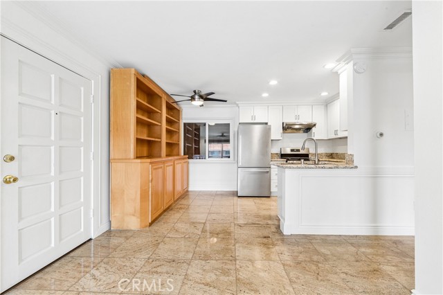 Detail Gallery Image 23 of 38 For 6600 Warner Ave #124,  Huntington Beach,  CA 92647 - 1 Beds | 1 Baths